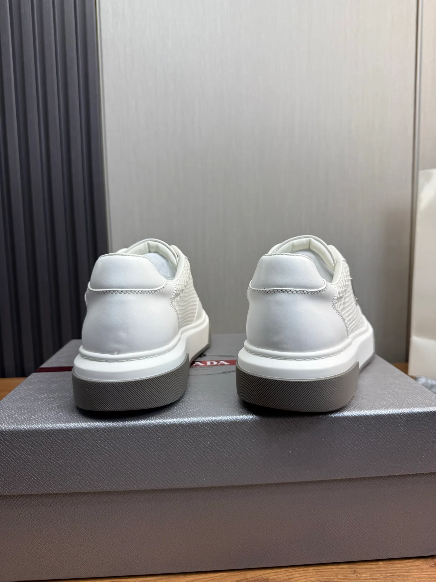 Men's shoes 💰580💰 [PRADA] Men's shoes are popular in the counter, official website is synchronized, 1 high-quality shipment ✔️Imported cowhide fabric + cowhide lining, 1🆚1 replica, original sole, 38-45 (45 customized, non-refundable)